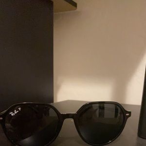 Ray ban thalia edition